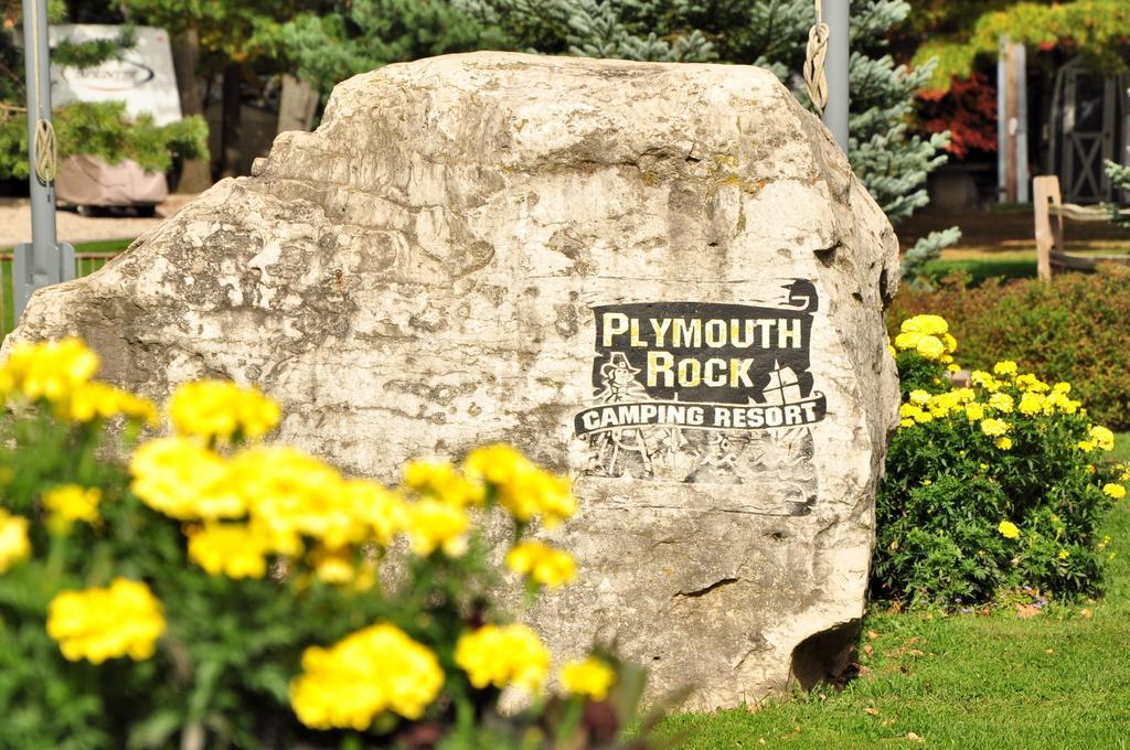 Plymouth Rock Camping Resort Rustic Cabin Elkhart Lake Exterior photo