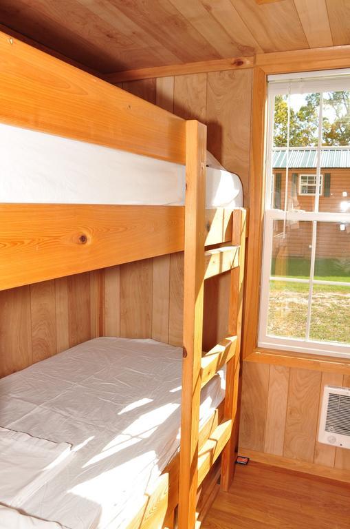 Plymouth Rock Camping Resort Rustic Cabin Elkhart Lake Exterior photo